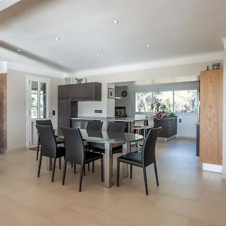 Avec Tennis & Piscine, 10min Aix-en-provence - Les Vignes Villa *